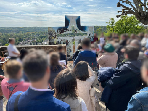 Station 12 du Chemin de croix itin&eacute;rant des enfants